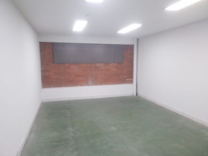 Oficina en venta en Entreamigos, Sabaneta, 719 m² · foto 11 de 18