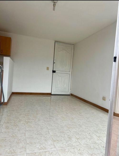 Apartaestudio en venta en La Floresta, Medellín, 39 m² · foto 5 de 5