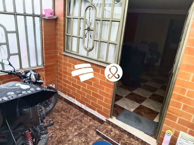 Casa de 4 alcobas en venta en Villa Italia, Soacha, 78 m² · foto 2 de 13