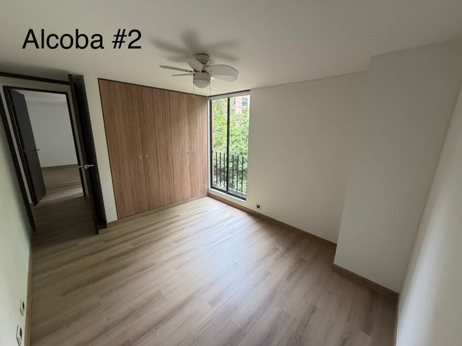 Apartamento de 2 alcobas en arriendo en Lalinde, Medellín, 102 m² · foto 3 de 19
