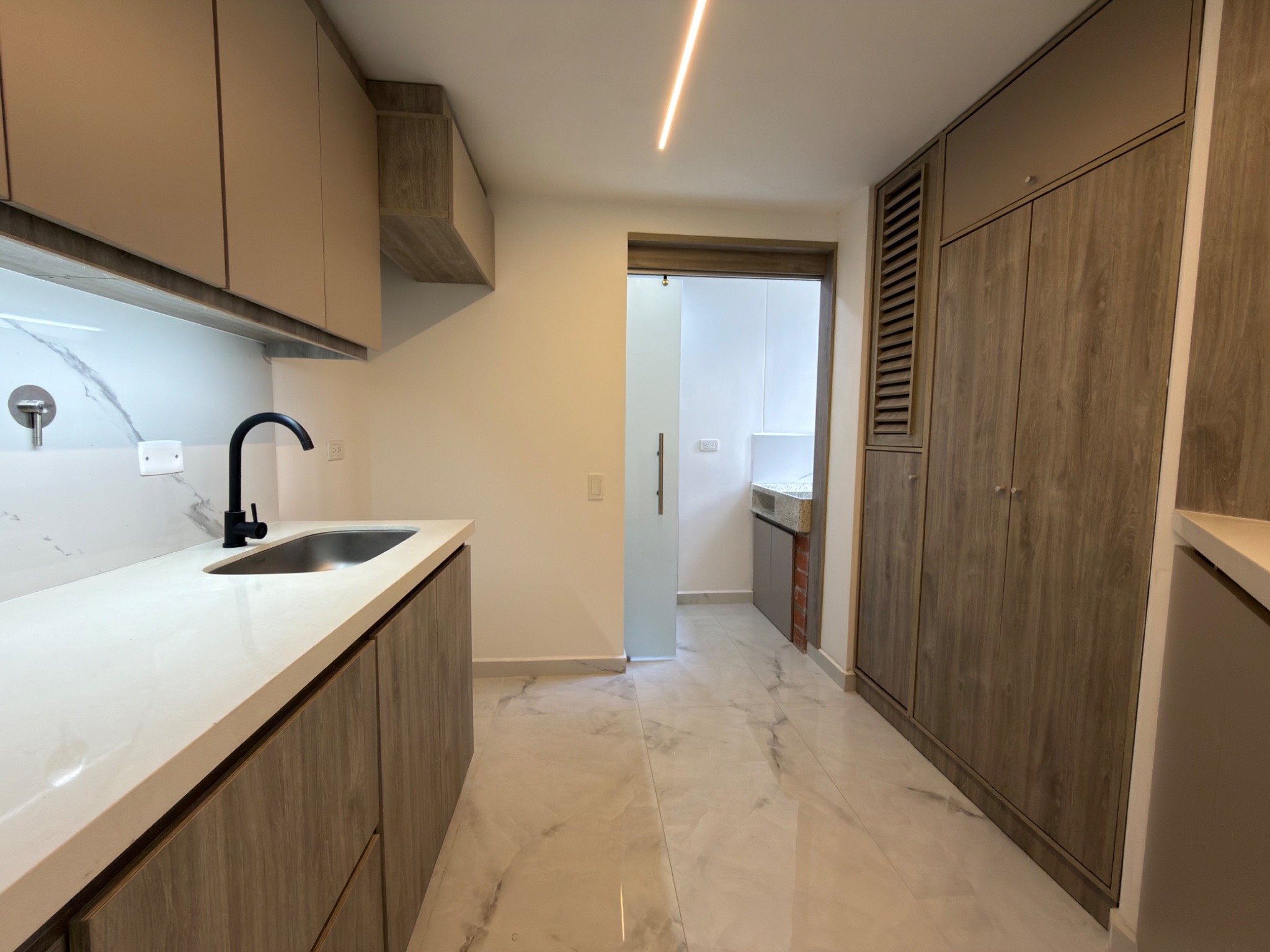 Apartamento en venta en Loma Del Indio, Medellín · foto 3 de 12