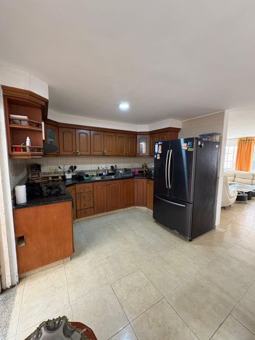 Casa de 3 alcobas en venta en Cañaveral, Floridablanca, 144 m² · foto 3 de 13