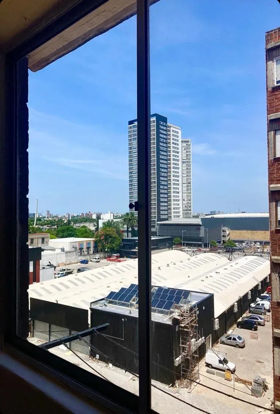 Exclusivo apartamento de 2 dormitorios en alquiler, ubicación privilegiada a pasos de Nuevocentro Shopping.