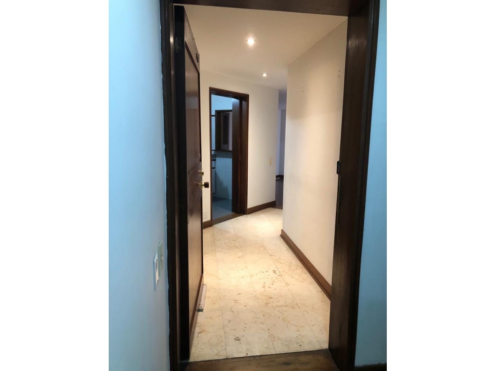 Apartamento en venta en Santa Barbara, Bogotá · foto 4 de 8