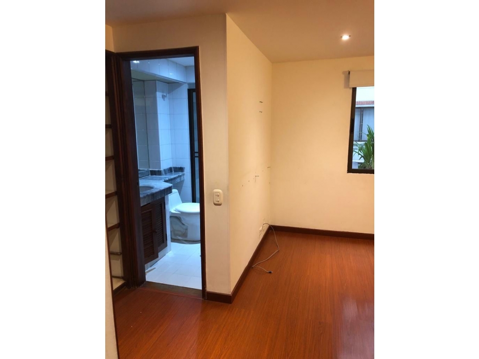 Apartamento en venta en Santa Barbara, Bogotá · foto 5 de 8