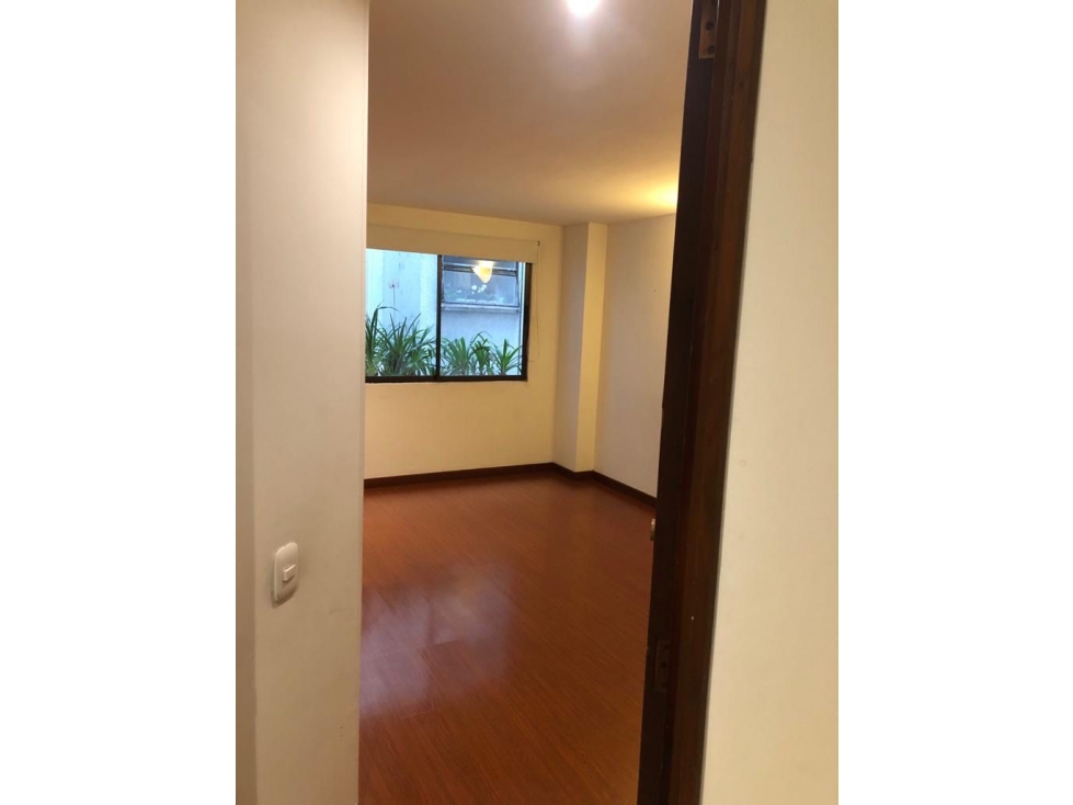 Apartamento en venta en Santa Barbara, Bogotá · foto 6 de 8