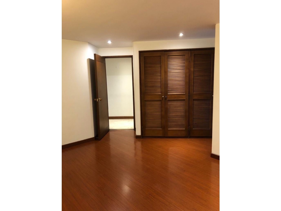 Apartamento en venta en Santa Barbara, Bogotá · foto 7 de 8