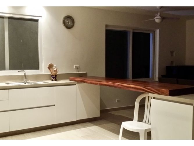 Casa de 4 alcobas en venta en Cn. Campestre El Peñon, Girardot, 314 m² · foto 3 de 12