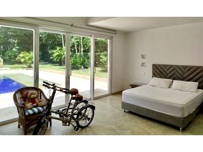 Casa de 4 alcobas en venta en Cn. Campestre El Peñon, Girardot, 314 m² · foto 5 de 12