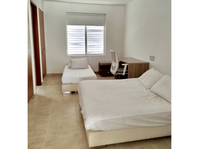 Casa de 4 alcobas en venta en Cn. Campestre El Peñon, Girardot, 314 m² · foto 7 de 12