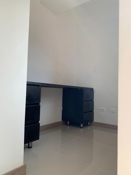 Apartamento de 3 alcobas en venta en Bello, 69 m² · foto 3 de 19