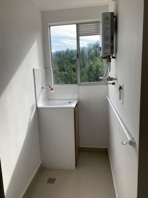Apartamento de 3 alcobas en venta en Bello, 69 m² · foto 8 de 19