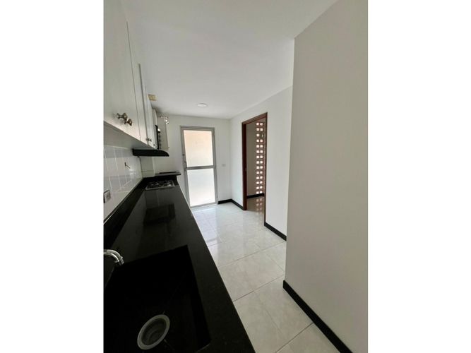 Apartamento de 3 alcobas en arriendo en Laureles, Medellín, 95 m² · foto 4 de 20