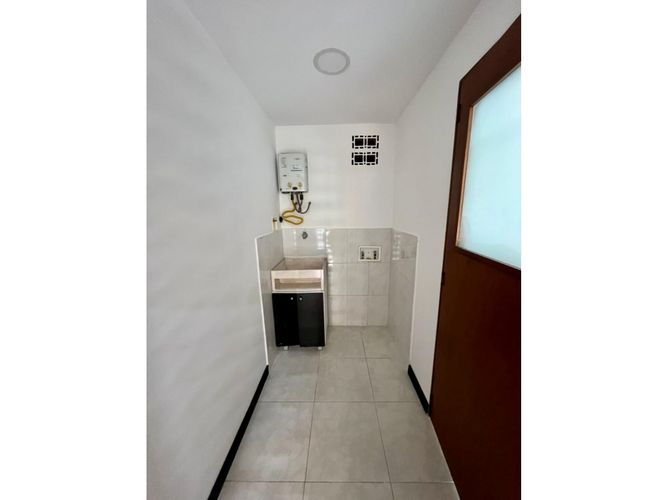 Apartamento de 3 alcobas en arriendo en Laureles, Medellín, 95 m² · foto 19 de 20