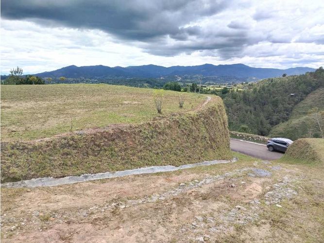 Lote en venta en Pantanillo, El Retiro, 3563 m² · foto 3 de 8