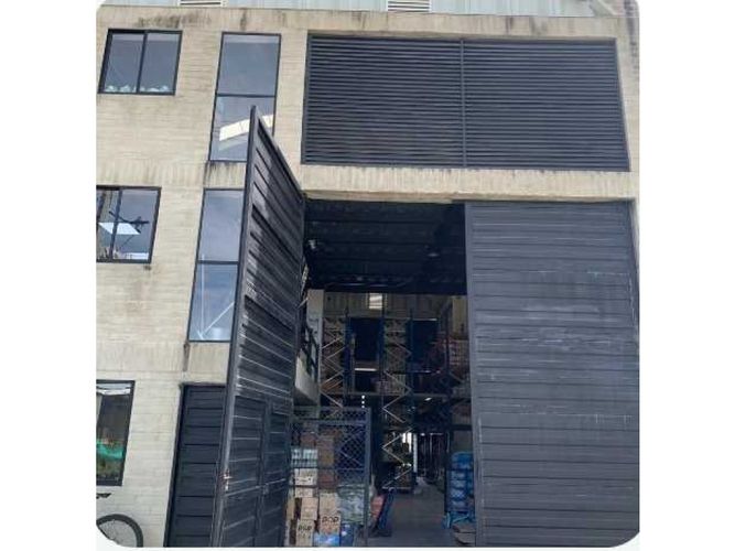 Bodega en venta en Guamito, La Ceja, 250 m² · foto 2 de 7