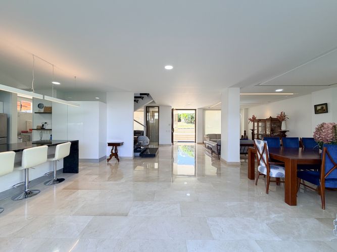Casa de 5 alcobas en venta en Ruitoque Condominio, Floridablanca, 320 m² · foto 3 de 23