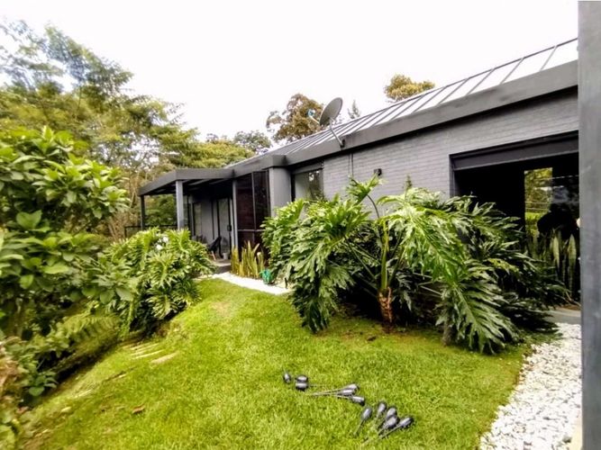 Casa de 3 alcobas en venta en Guamito, La Ceja, 270 m² · foto 3 de 24