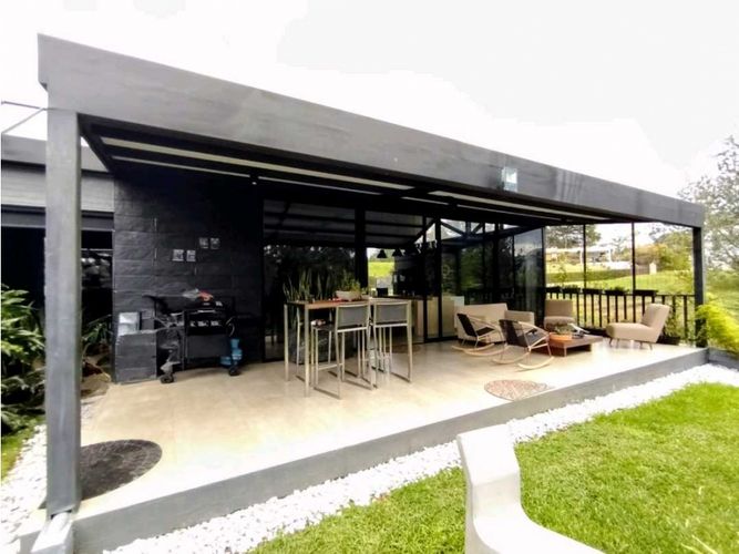 Casa de 3 alcobas en venta en Guamito, La Ceja, 270 m² · foto 4 de 24