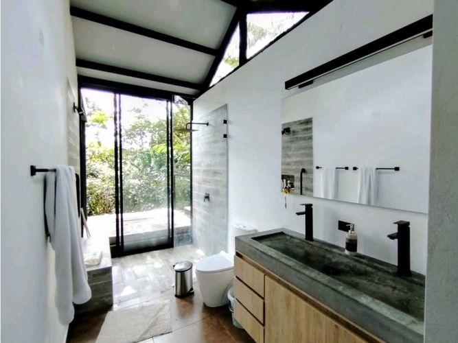 Casa de 3 alcobas en venta en Guamito, La Ceja, 270 m² · foto 21 de 24