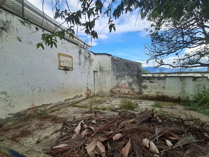 Casa de 7 alcobas en venta en Robledo, Medellín, 1035 m² · foto 14 de 24