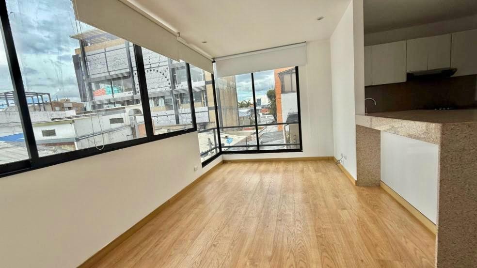 Apartamento de 2 habitaciones en venta en San Patricio, Bogotá — imagen 1 de 19