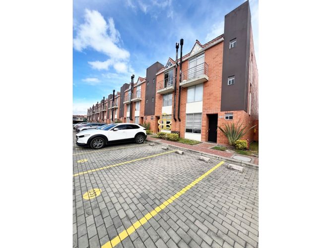 Casa de 3 alcobas en venta en Verganzo, Tocancipá, 93 m² · foto 2 de 24