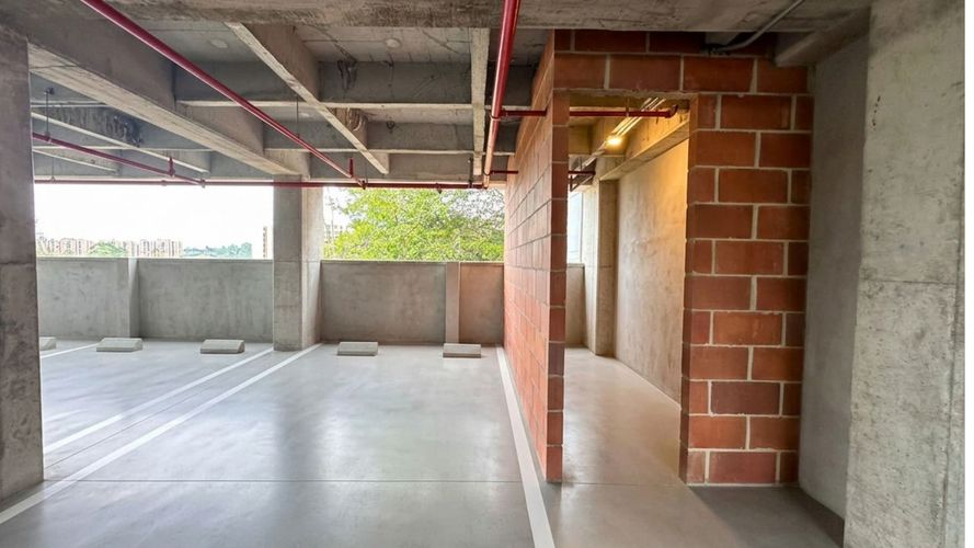 Apartamento de 2 alcobas en venta en Centro, Rionegro, 68 m² · foto 6 de 9