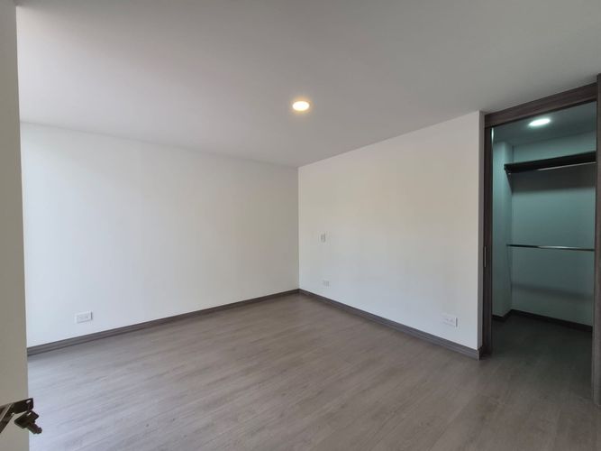 Apartamento de 3 alcobas en venta en Camino Verde, Envigado, 197 m² · foto 13 de 22