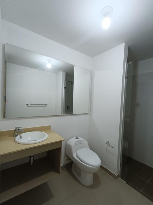 Casa de 4 alcobas en venta en El Castillo, Jamundí, 214 m² · foto 20 de 24