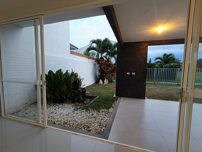 Casa de 4 alcobas en venta en El Castillo, Jamundí, 214 m² · foto 9 de 24