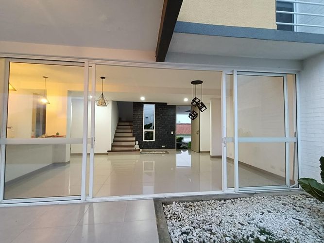 Casa de 4 alcobas en venta en El Castillo, Jamundí, 214 m² · foto 5 de 24