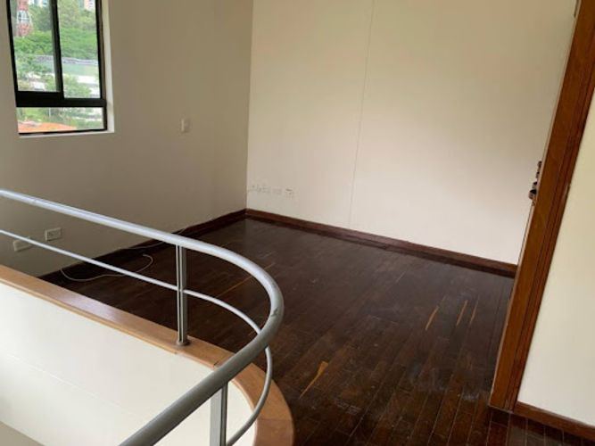 Apartaestudio en arriendo en El Poblado, Medellín, 68 m² · foto 8 de 9