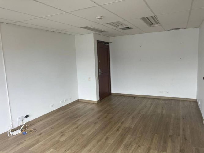 Oficina en arriendo en Milla De Oro, Medellín, 35 m² · foto 6 de 12
