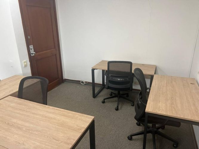 Oficina en arriendo en Milla De Oro, Medellín, 36 m² · foto 10 de 12