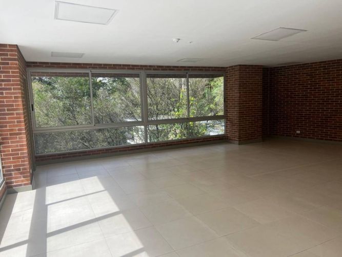 Oficina en arriendo en Castropol, Medellín, 136 m² · foto 13 de 21