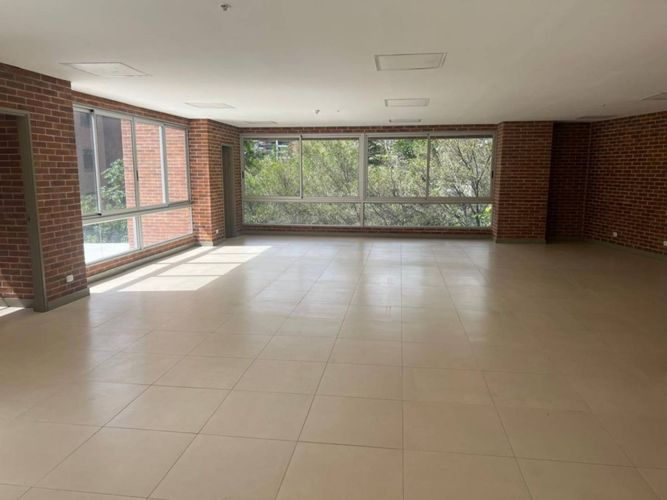 Oficina en arriendo en Castropol, Medellín, 136 m² · foto 17 de 21