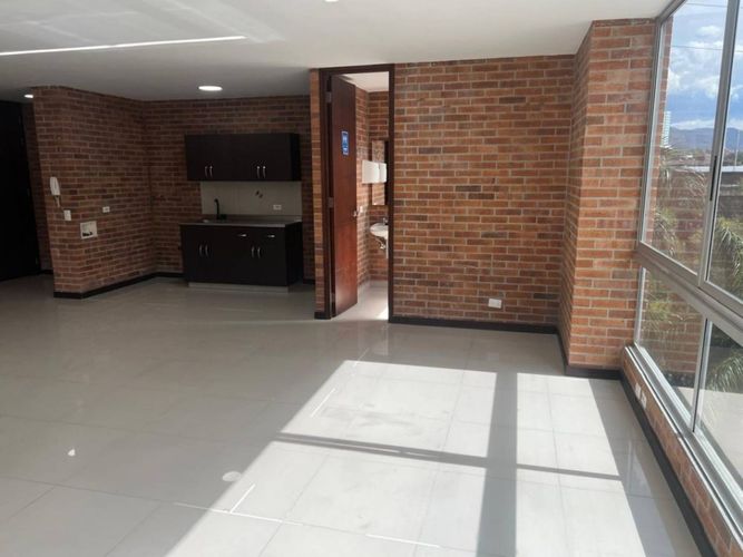Oficina en arriendo en Loma De San Julian, Medellín, 64 m² · foto 4 de 18