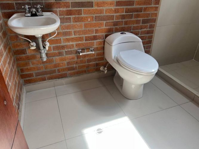Oficina en arriendo en Loma De San Julian, Medellín, 64 m² · foto 18 de 18