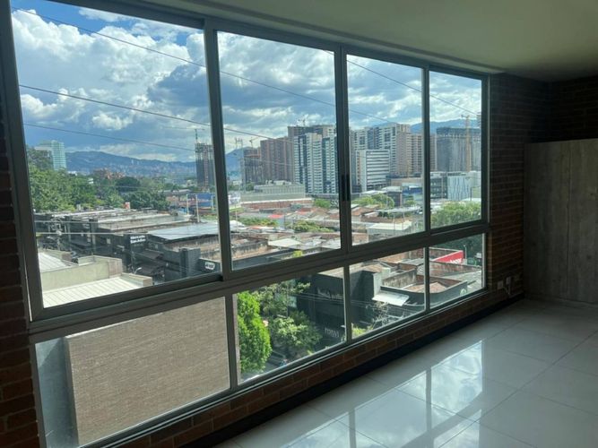 Oficina en arriendo en Loma De San Julian, Medellín, 25 m² · foto 6 de 7