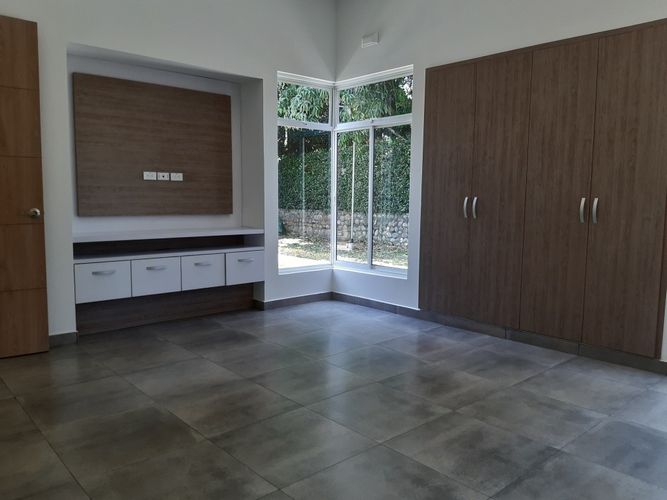Casa de 4 alcobas en venta en La Morada, Jamundí, 444 m² · foto 3 de 11