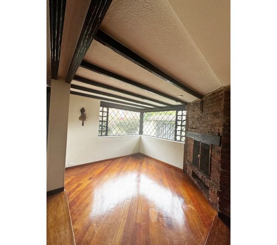 Casa de 3 alcobas en venta en Ilarco, Bogotá, 278 m² · foto 17 de 24