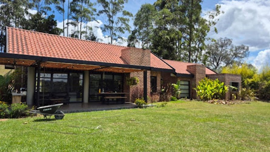 Casa de 3 alcobas en arriendo en La Clara, Guarne, 290 m² · foto 4 de 4