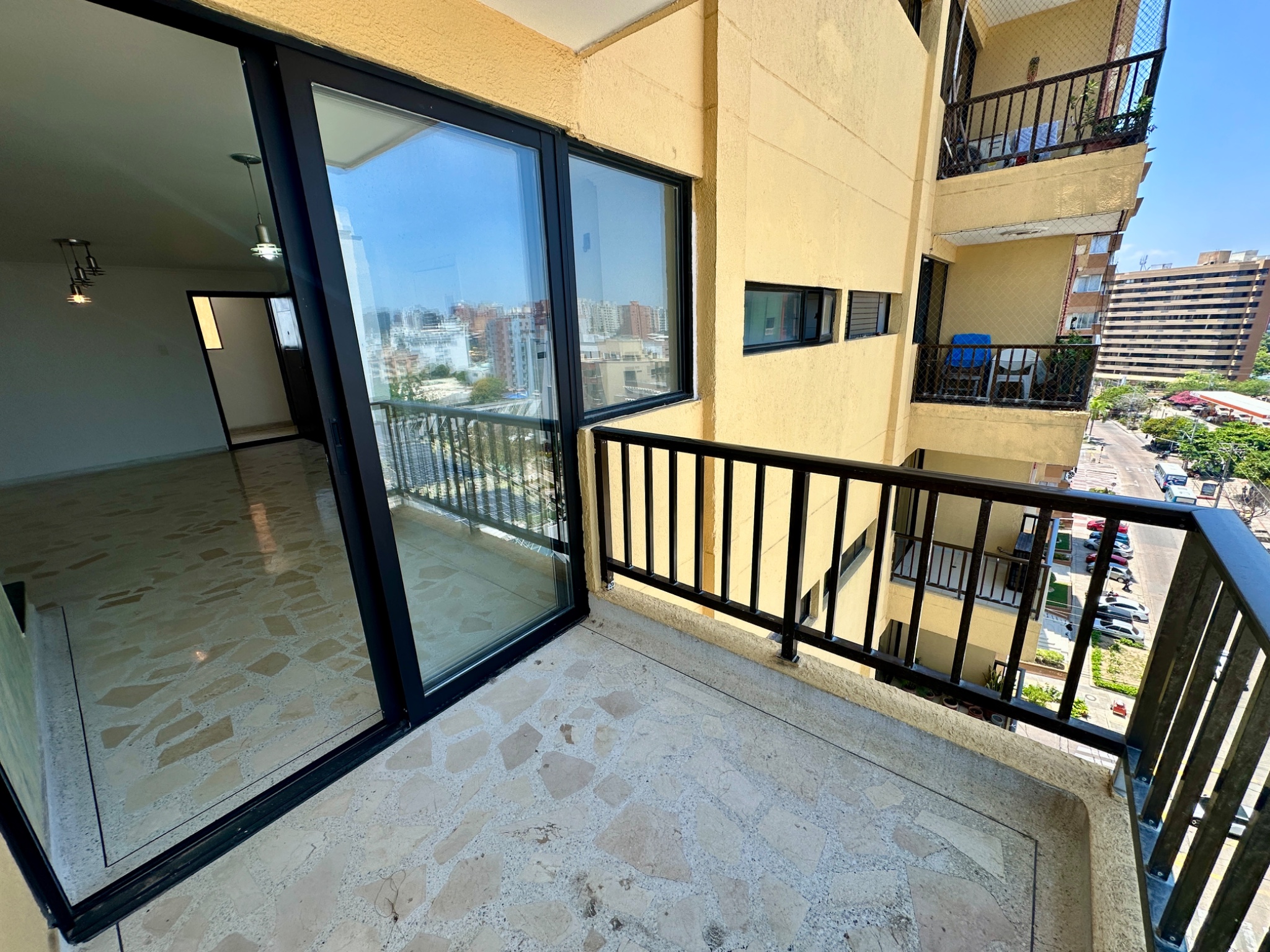 Apartamento en venta en Altos Del Prado, Barranquilla · foto 7 de 18