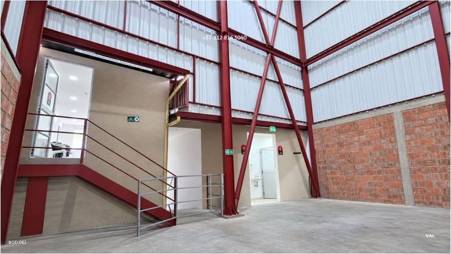 Bodega en arriendo en San Jose Sur, Pereira, 320 m² · foto 3 de 12