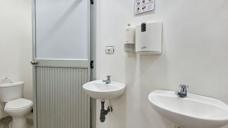 Oficina en arriendo en San Jose, Pereira, 412 m² · foto 12 de 12