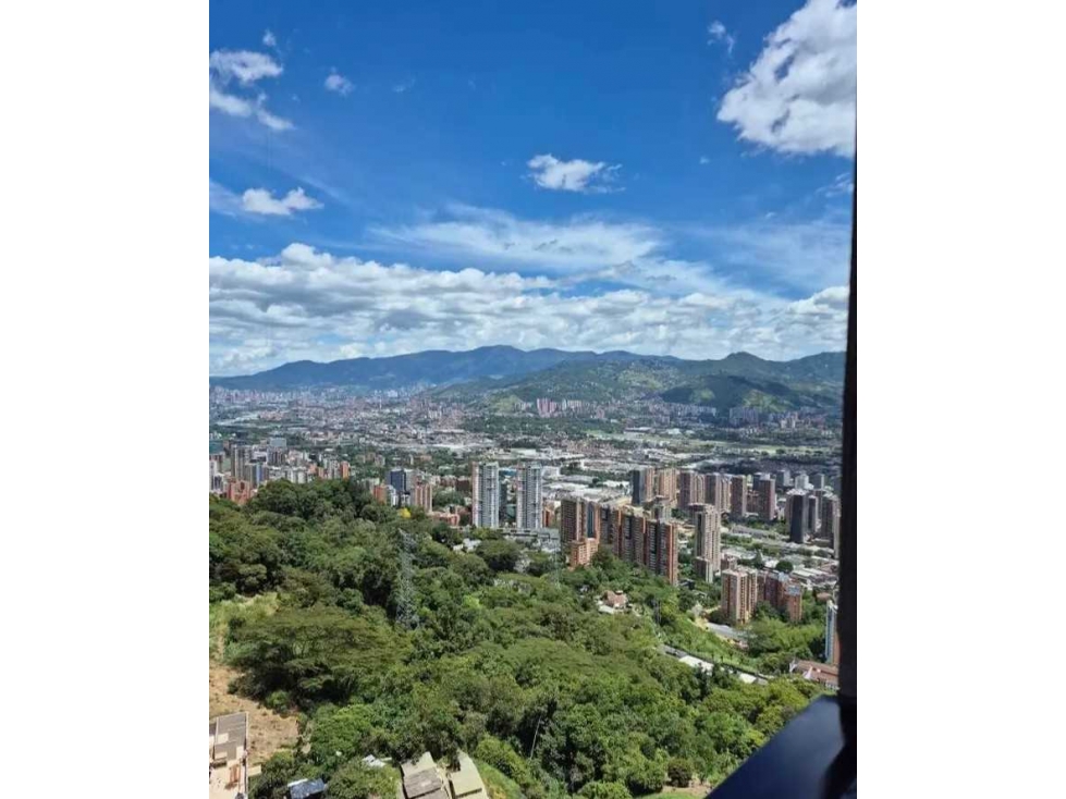 Apartamento de 2 habitaciones en arriendo en El Poblado, Medellín — imagen 1 de 14