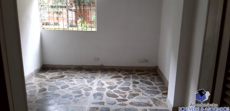 Apartamento en venta en Zona Centro, Envigado · foto 4 de 11