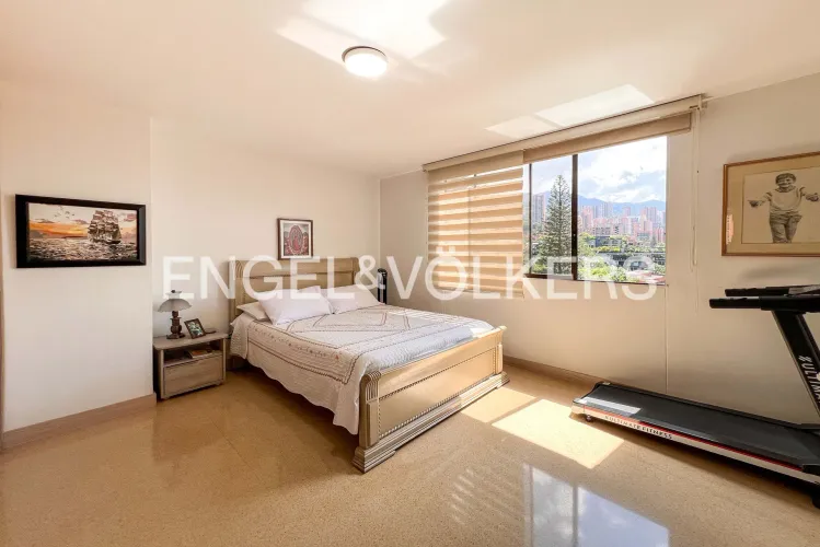 Apartamento en venta en Las Lomas No.1, Medellín · foto 13 de 18