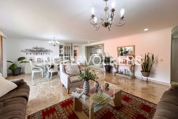 Apartamento en venta en Las Lomas No.1, Medellín · foto 2 de 18